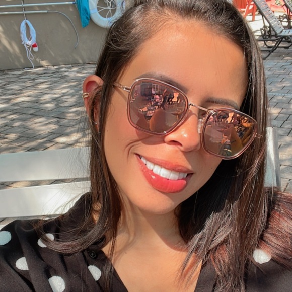 Meet your Posher, Ana paula - Picture 1 of 1